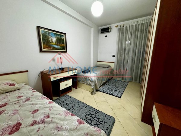 Apartament 2+1+2 me qera prane 15 Kateshit ne Tirane