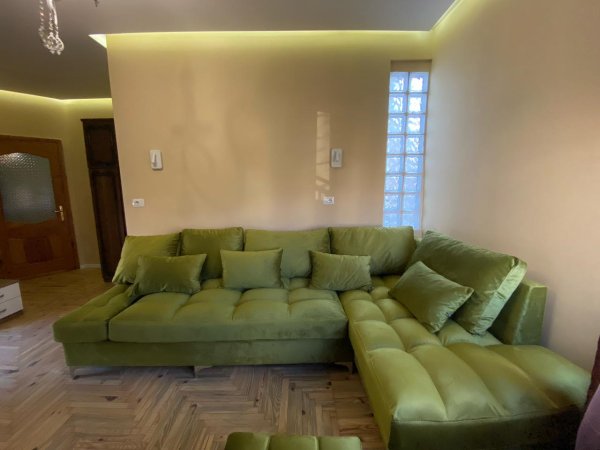 Jepet me qera Apartament 1+1 ne Selite, 65 m2.