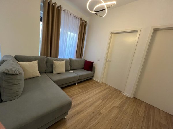 Apartament 3+1 Me Qera Tek 21 Dhjetori Kompleksi Kontakt (ID B2384) Tirane