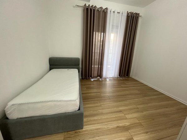 Apartament 3+1 Me Qera Tek 21 Dhjetori Kompleksi Kontakt (ID B2384) Tirane