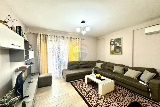 Apartament - Me Qira - 21 Dhjetori, Shqipëri