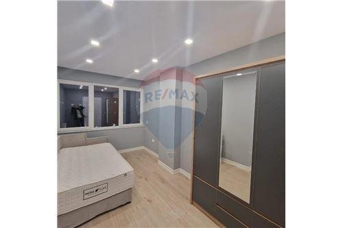 JEPET APARTAMENT ME QIRA 2+1 ne Yzberisht Rr.Besim