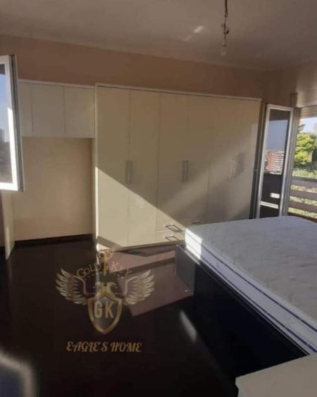 Durres, jepet me qera apartament 2+1 Kati 8, 110 m² 300 Euro (Lagjja Sefer Efendiu Gjykata)