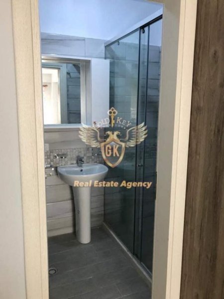 Durres, jepet me qera apartament 2+1+BLK Kati 6, 95 m² 300 Euro (Markata Durres)