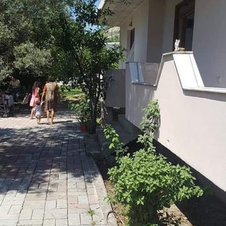 Vlore, jepet me qera shtepi 3+1+A+BLK Kati 1, 120 m² 40 Euro (Lungo Mare)