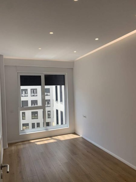 Tirane, jepet me qera apartament 2+1 Kati 5, 92 m² 500 Euro (Frosinina Plaku)