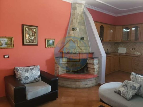 Tirane, jepet me qera shtepi 2+1+A+BLK Kati 2, 100 m² 39.000 Leke (fusha aviacionit)