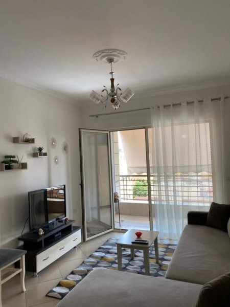 Tirane, jepet me qera apartament 1+1+BLK Kati 5, 66 m² 350 Euro (don bosko)
