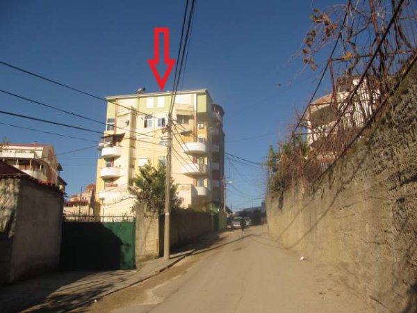 Tirane, shitet ambjent biznesi Kati 1, 52 m² 4.400.000 Leke (Rruga Aleksander Mertinelli, Lanabregas)