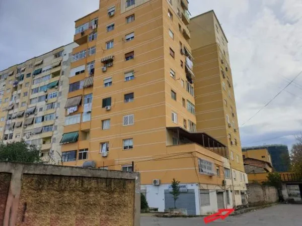 Tirane, Shitet Njesi Kati 1, 346 m², Cmimi Referues 28.963.000 Leke (Rruga Bajram Curri)