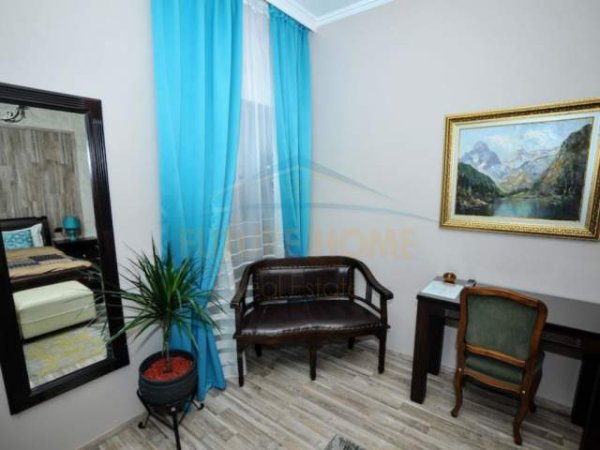 Tirane, shes hotel 360 m² 800.000 Euro (Qemal Stafa)