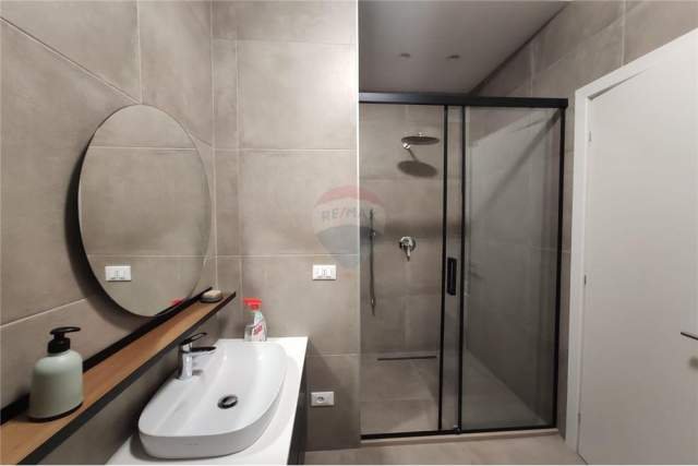 Tirane, jepet me qera apartament 2+1+A+BLK Kati 5, 125 m² 800 Euro (Tish Dahia)