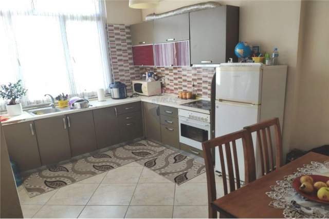 Tirane, jepet me qera apartament 1+1+BLK Kati 4, 82 m² 350 Euro (Kopeshti Zologjik)