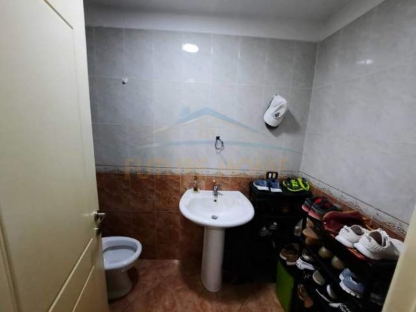 Shqiperi, shitet apartament 3+1+A+BLK Kati 3, 136 m² 200.000 Euro (RRUGA E KAVAJES)