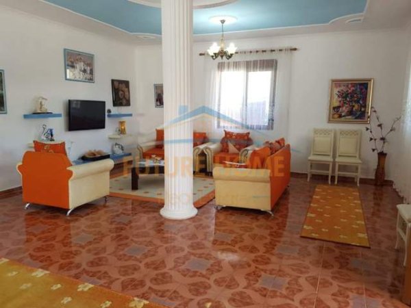 Durres, shitet Vile 2 Katshe Kati 2, 492 m² 165.000 Euro (Spitalle)