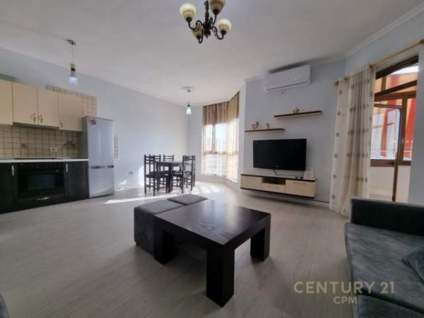 Tirane, jepet me qera apartament 2+1+BLK Kati 6, 117 m² 450 Euro (21 Dhjetori)