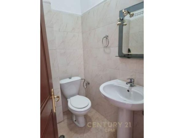 Tirane, jepet me qera apartament 2+1+BLK Kati 6, 117 m² 450 Euro (21 Dhjetori)