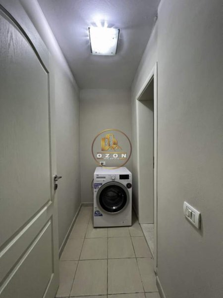 Tirane, jepet me qera apartament 2+1+BLK Kati 9, 140 m² 500 Euro (Rruga e Kavajes)