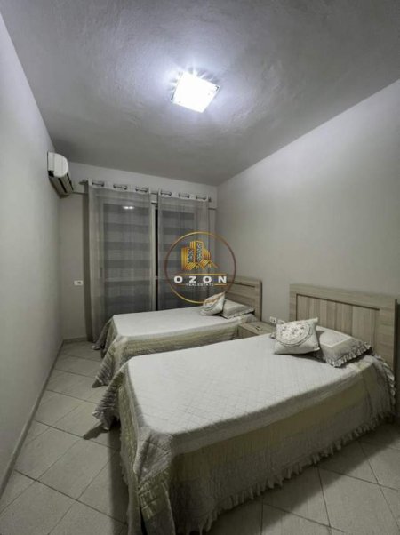 Tirane, jepet me qera apartament 2+1+BLK Kati 9, 140 m² 500 Euro (Rruga e Kavajes)