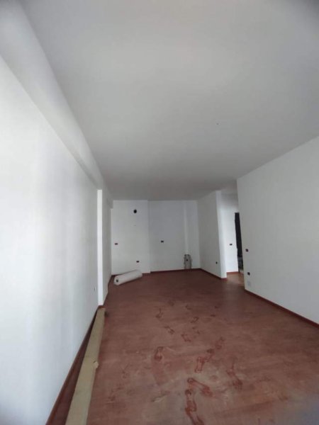 Tirane, jepet me qera apartament 1+1+BLK Kati 3, 67 m² 300 Euro (NDRE MJEDA)