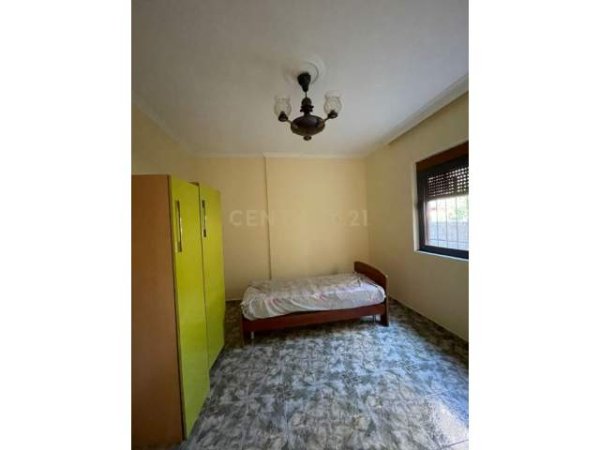 Tirane, jepet me qera apartament 2+1+BLK 100 m² 270 Euro (5 maji)