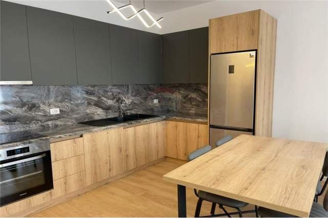 Tirane, jepet me qera apartament 2+1+BLK Kati 4, 101 m² 450 Euro (rruga dibres)