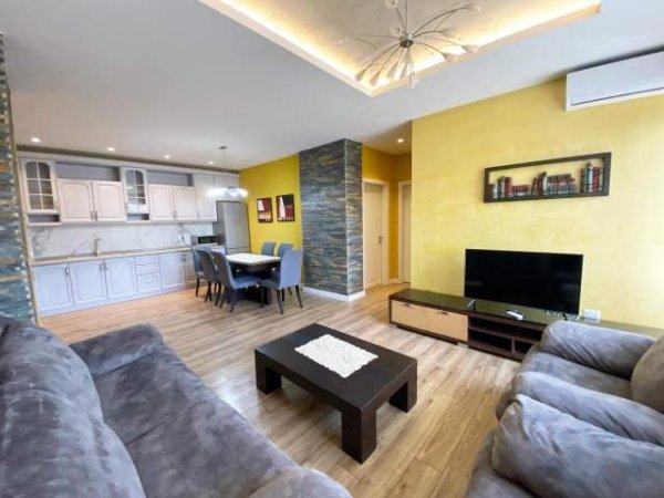 Tirane, jepet me qera apartament 3+1+BLK Kati 10, 150 m² 800 Euro (Rruga e kosovareve)