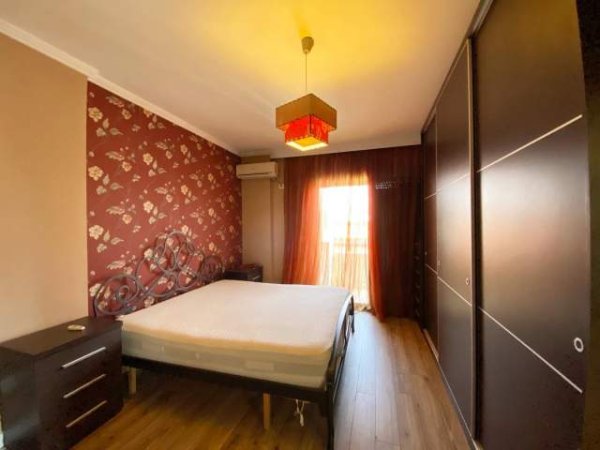 Tirane, jepet me qera apartament 3+1+BLK Kati 10, 150 m² 800 Euro (Rruga e kosovareve)