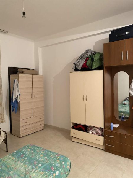 Tirane, ndarje qeraje apartament Kati 1, 7500 Leke (Rruga Albanopoli)
