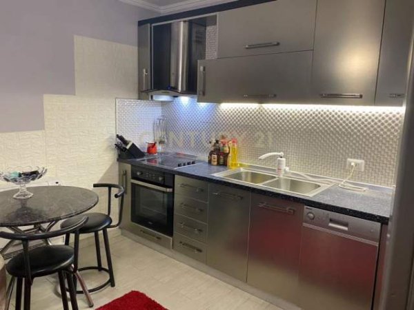 Korce, shitet shtepi 1 Katshe 93 m² 86.000 Euro