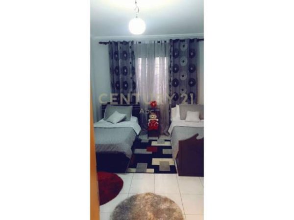 Korce, shitet apartament 2+1+BLK Kati 5, 48.000 euro