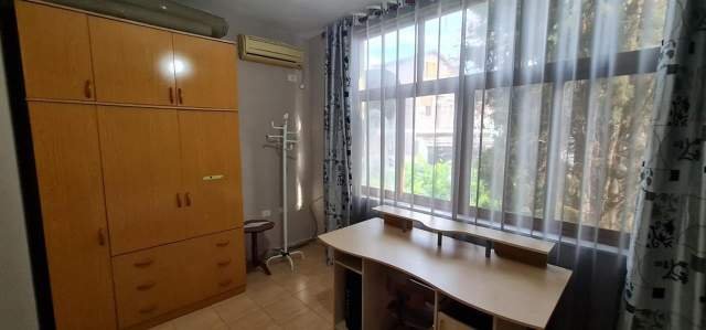 Tirane, jepet me qera apartament 2+1+BLK Kati 2, 90 m² 28.000 Leke (todi shkurti)