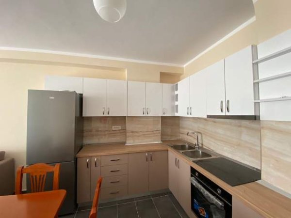 Tirane, jepet me qera apartament 2+1 Kati 4, 92 m² 300 Euro
