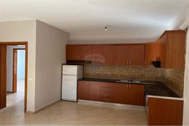 Tirane, jepet me qera apartament 2+1 Kati 3, 97 m² 300 Euro (Tek ish restorant Durresi)