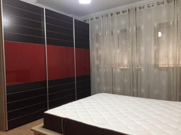 Apartament 2+1 me qera prane Qendres 600 euro