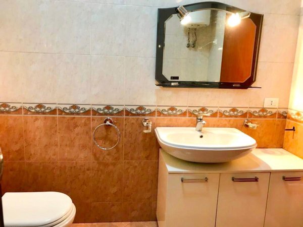 Apartament 2+1 me qera prane Qendres 600 euro