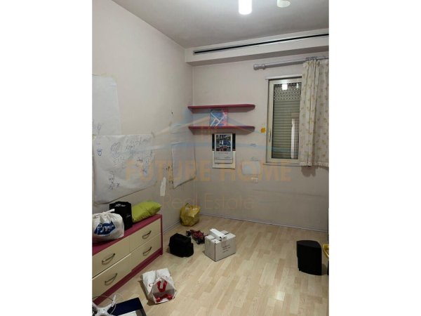 Shitet, Apartament 3+1+2, Ish Parku, Tiranë.