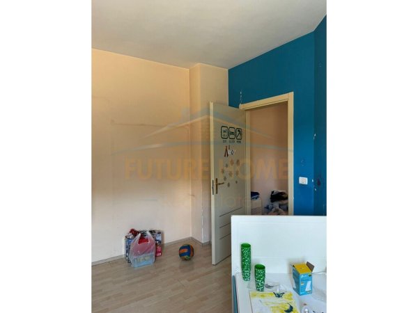 Shitet, Apartament 3+1+2, Ish Parku, Tiranë.