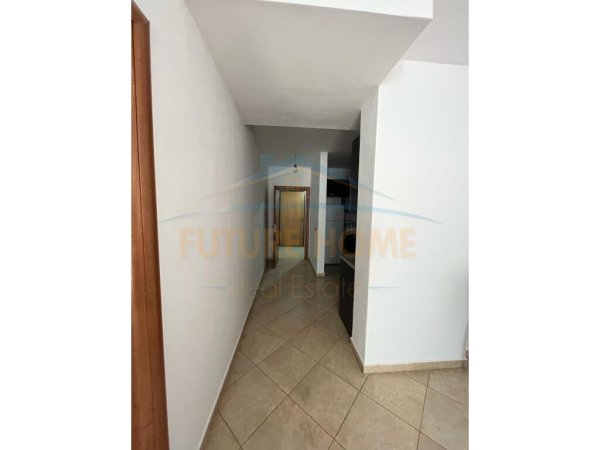 Shitet, Apartament 1+1, Unaza e Re, Tiranë.