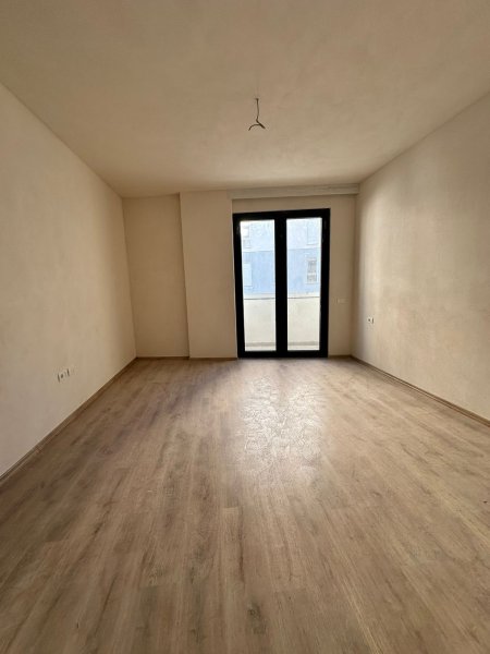 Tirane ,Apartament #perShitje (Frosina Plaku)