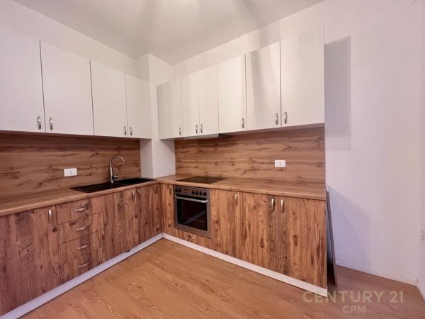 Apartament Modern 1+1 për Qira në Xhamllik