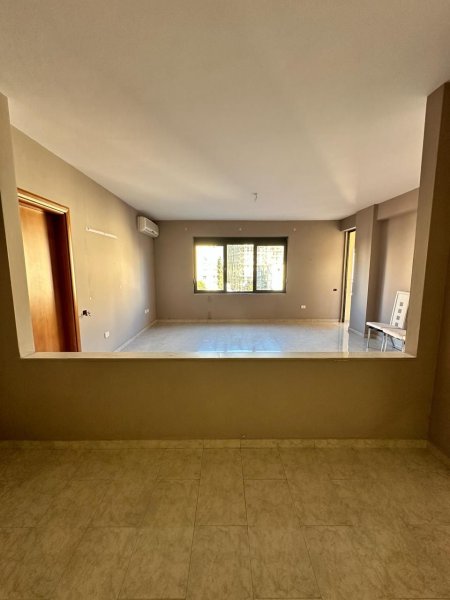 Tirane,Apartament per#Shitje (Rruga e Barikadave)