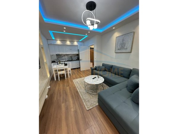 Qera, Apartament 1+1, Unaza e Re, Tiranë. UNA38272