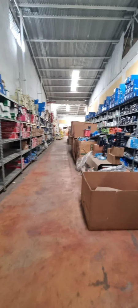 Jepet me Qira Magazine te City Park 400 m2 , 800 euro (TRR-15420975)