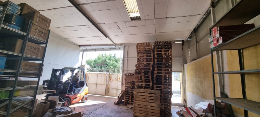 Jepet me Qira Magazine te City Park 400 m2 , 800 euro (TRR-15420975)