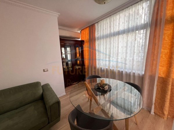 Shitet, Apartament 1+1+Verandë, Pranë Air Albania / OPP38318