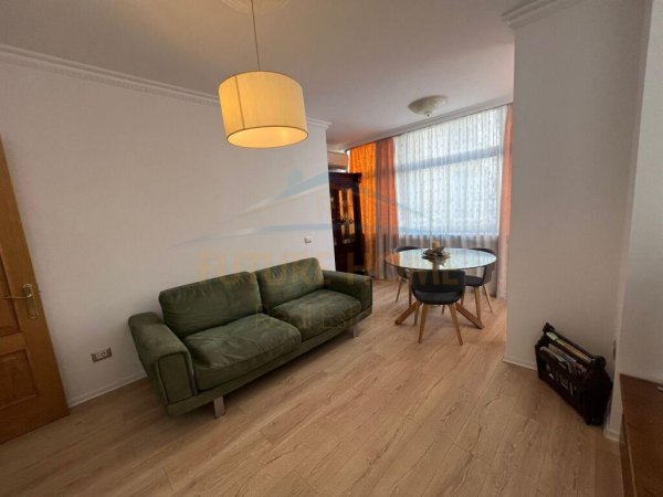 Shitet, Apartament 1+1+Verandë, Pranë Air Albania / OPP38318