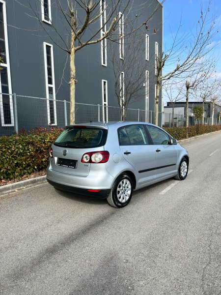 Shitet golf 5+ viti 2007 1.9 naft cmimi 4800€ i diskutueshem