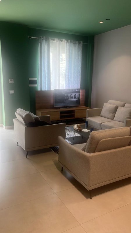 Jepet Me Qera Apartament 1+1 Prane Spitalit Amerikan 2 (ID BV22179) Tirane.