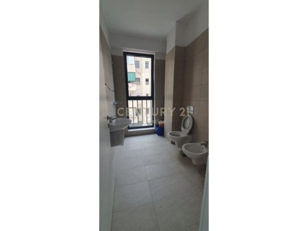 APARTAMENT 2+1+2 ME QIRA , KOMUNA E PARISIT, TIRANE!